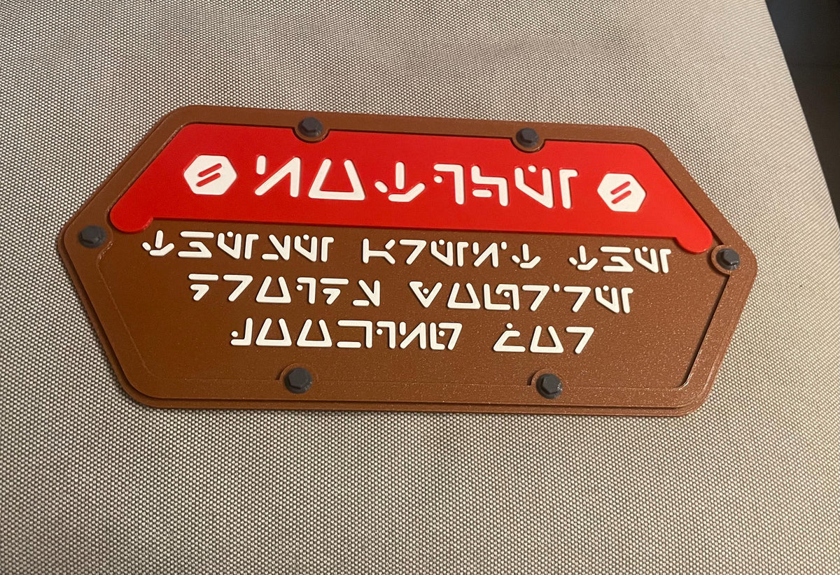Droids Sign Galaxy's Edge