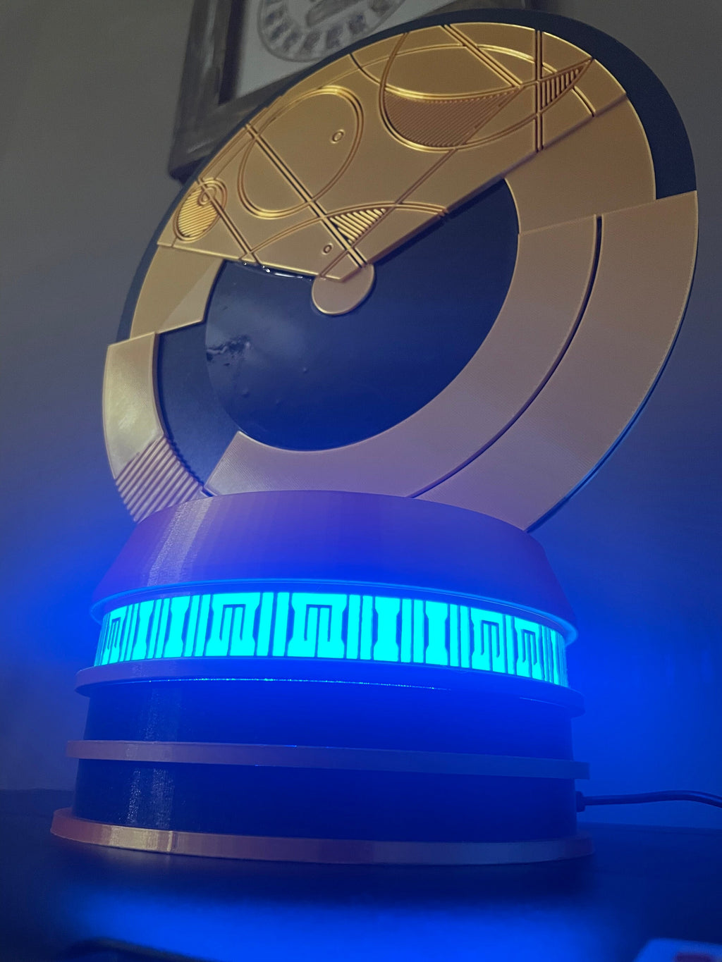 Crown Lamp