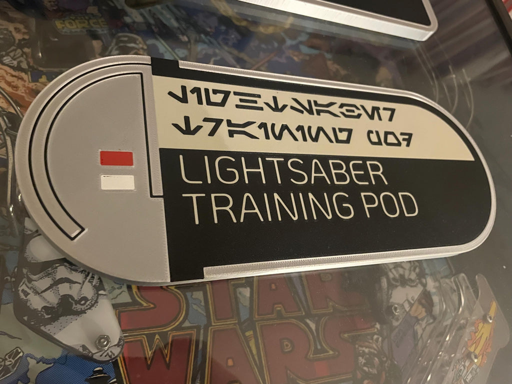 Cartel de la cápsula de entrenamiento con sables de luz, Halcyon Starcruiser