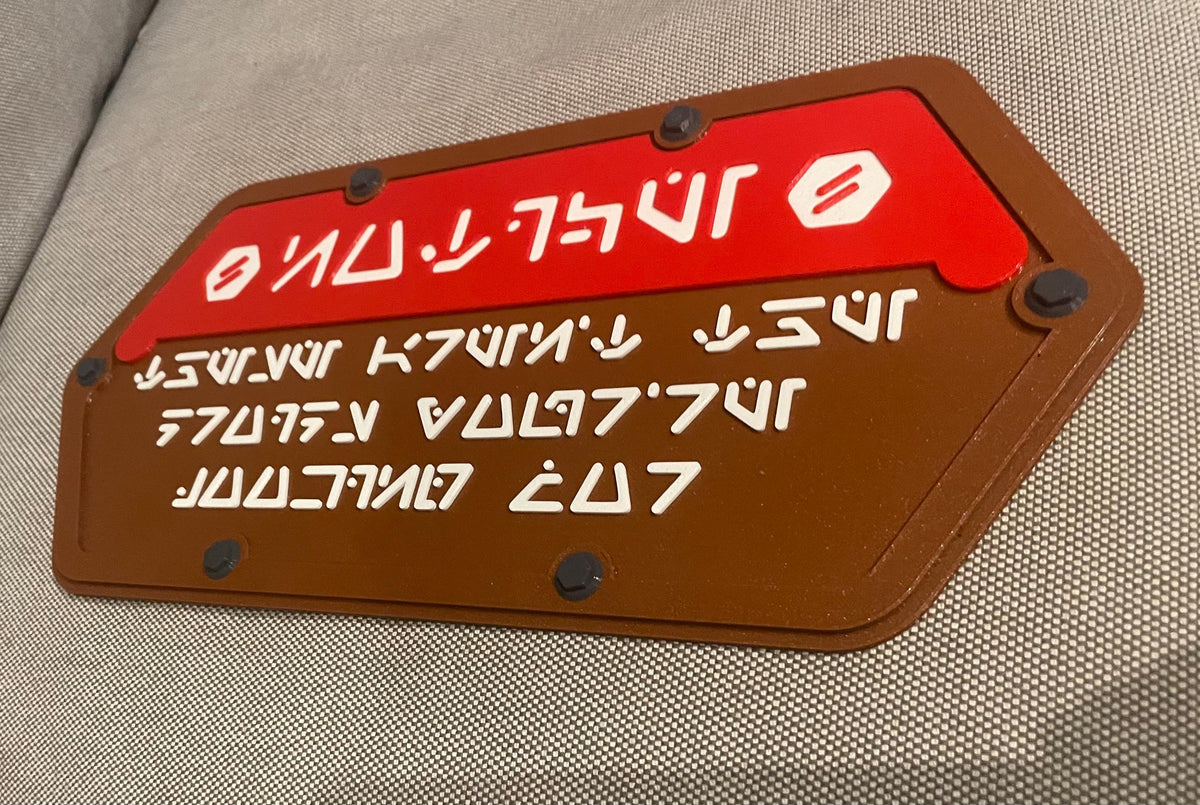 Droids Sign Galaxy's Edge